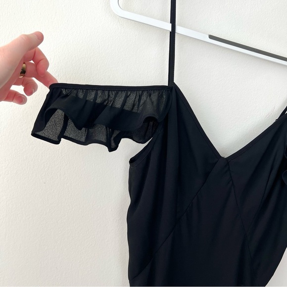 Tularosa Drop Shoulder Maxi Dress Black - Picture 3 of 8